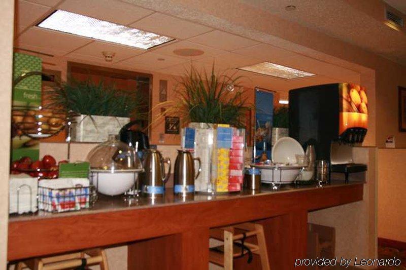 Hampton Inn Milwaukee Airport Restaurant foto